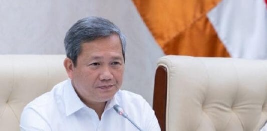 លោក ហ៊ុន ម៉ាណែត ព្រមានដកអាជ្ញាប័ណ្ណក្រុមហ៊ុនណាដែលនាំចូលប្រេងពីប្រទេសថៃ