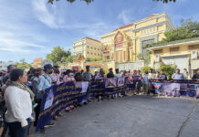 ពលរដ្ឋចាញ់បោកក្រុមហ៊ុនលោក ហ៊ី គឹមហុង ព្រមានមិនឈប់តវ៉ា បើតុលាការមិនចាប់ថ្នាក់ដឹកនាំក្រុមហ៊ុន