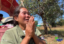 ពលរដ្ឋខ្មែរបន្តភៀសខ្លួនចេញពីសង្គ្រាម ខណៈកងទ័ពថៃបង្កើនការវាយប្រហារលើទីតាំងស៊ីវិលរបស់កម្ពុជា Cambodians continue to flee as Thai troops escalate attacks on civilian sites