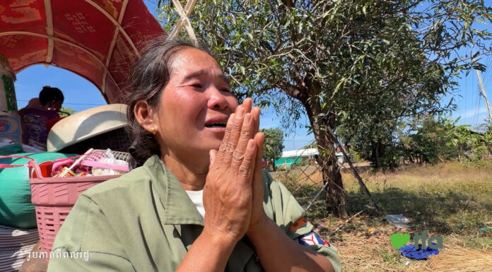 ពលរដ្ឋខ្មែរបន្តភៀសខ្លួនចេញពីសង្គ្រាម ខណៈកងទ័ពថៃបង្កើនការវាយប្រហារលើទីតាំងស៊ីវិលរបស់កម្ពុជា Cambodians continue to flee as Thai troops escalate attacks on civilian sites