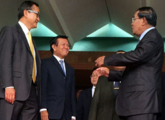 អ្នកឃ្លាំមើលអំពាវនាវឲ្យបក្សនយោបាយទាំងអស់រួបរួមគ្នាដោយតម្កល់ផលប្រយោជន៍ជាតិជាធំដើម្បីអភិវឌ្ឍជាតិ