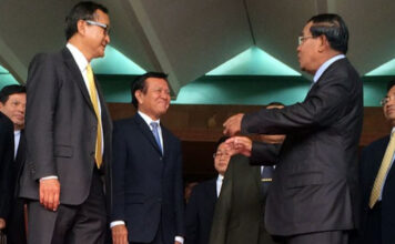 អ្នកឃ្លាំមើលចង់ឱ្យអ្នកប្រជាធិបតេយ្យរួបរួមគ្នាដើម្បីអាចឈ្នះការបោះឆ្នោតពីបក្សកាន់អំណាច