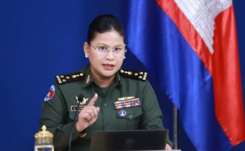 កម្ពុជាបន្តអំពាវនាវឱ្យថៃគោរពបទឈប់បាញ់និងកិច្ចព្រមព្រៀងសន្តិភាព តែរក្សាជំហរការពារខ្លួន