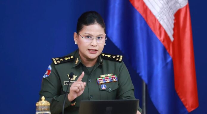 កម្ពុជាបន្តអំពាវនាវឱ្យថៃគោរពបទឈប់បាញ់និងកិច្ចព្រមព្រៀងសន្តិភាព តែរក្សាជំហរការពារខ្លួន