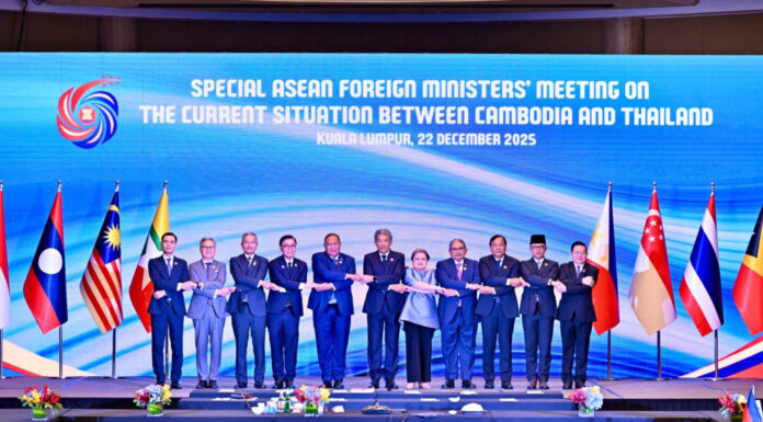 កម្ពុជានិងថៃមិនបានឈានដល់ការព្រមព្រៀងឈប់បាញ់ក្នុងកិច្ចប្រជុំរដ្ឋមន្ត្រីការបរទេសអាស៊ាន