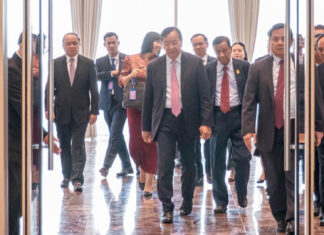 អ្នកឃ្លាំមើលថា កម្ពុជាគួរជំរុញអាស៊ានឱ្យលើកបញ្ហាព្រំដែនកម្ពុជា-ថៃមកជជែករកដំណោះស្រាយ