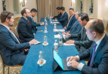 អ្នកឃ្លាំមើលសង្គមថា លោក ហ៊ុន ម៉ាណែត បោះដៃស្ការទំនាក់ទំនងវិស័យយោធា ជាមួយអាមេរិកឡើងវិញ ដើម្បីបន្ធូរបន្ថយសម្ពាធនយោបាយ