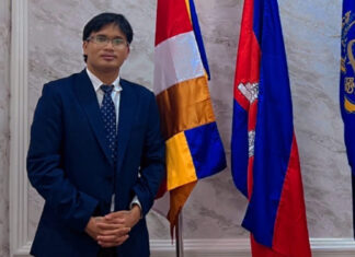 សកម្មជនសង្គមលោក ធូ វ៉ាឃីម ស្នើឲ្យតុលាការដោះលែងនៅក្រៅឃុំ ដើម្បីបន្តរៀនច្បាប់នៅឆ្នាំទី៤