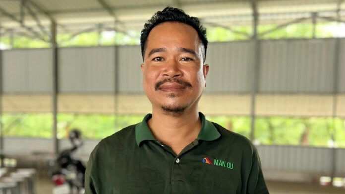 ពេជ ពិសិទ្ធ