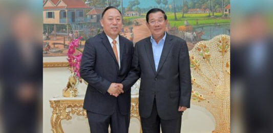 លោក ដុង លីឆេង ពីឧក្រិដ្ឋជននៅចិនក្លាយជាអ្នកជំនួញស្និទ្ធនឹងត្រកូល ហ៊ុន និងមានសញ្ជាតិខ្មែរ