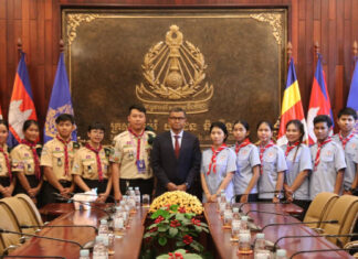 អ្នកឃ្លាំមើលថា ក្មេងទំនើងច្រើនបណ្ដាលមកពីវិស័យអប់រំអន់ថយ និងវិបត្តិសង្គម