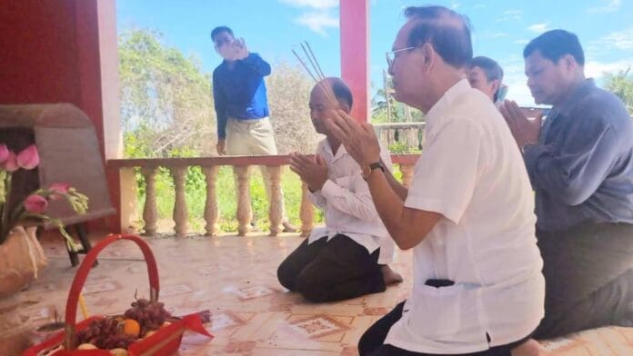កឹមសុខា