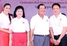 លោក ហ៊ុន សែន រងការរិះគន់ថា មិនអើពើពីទុក្ខលំបាកជនរងគ្រោះ ដែលដោះស្រាយឱ្យតែលោក ហេង ឡុង