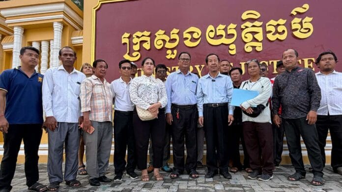 រ៉ុង ឈុន