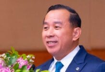 អ្នកឃ្លាំមើល និងមហាជនរិះគន់អភិក្រម«នាំកង្កែបចេញពីអណ្ដូង» របស់រដ្ឋមន្ត្រីក្រសួងទេសចរណ៍