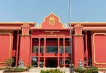 តុលាការតម្កល់សាលក្រមផ្ដន្ទាទោសសកម្មជនបក្សប្រឆាំងនិងពលរដ្ឋដែលថតពីបញ្ហាព្រំដែនខ្មែរថៃ