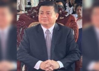 រឿងអាស្រូវសន្លឹកទិដ្ឋាការបង្ហាញពីចន្លោះប្រហោងក្នុងប្រព័ន្ធប្រឆាំងអំពើពុករលួយរបស់កម្ពុជា