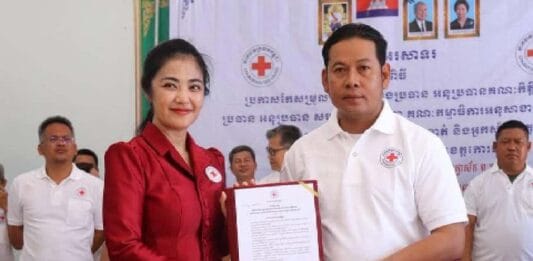 មេឃុំនៅកោះកុង និងបក្ខពួកត្រូវចាប់ខ្លួនពីបទស៊ីសំណូក និងធ្វើកន្លែងឆបោកតាមអនឡាញ