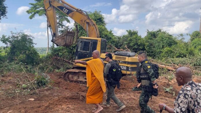 ថៃ ឈូសផ្លូវ ក្នុងដីខ្មែរ