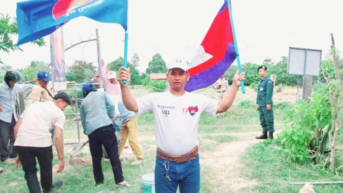 រឿន ខឿន
